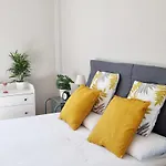Dehesa Centro Con Parking Апартаменты