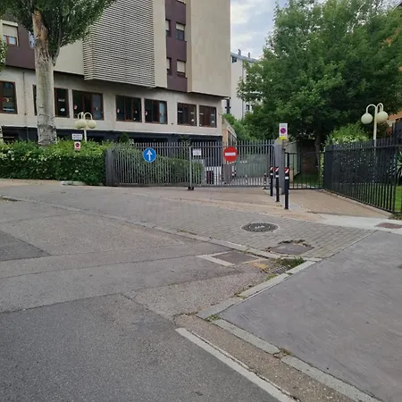 Dehesa Centro Con Parking *