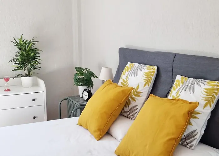 Dehesa Centro Con Parking Apartment