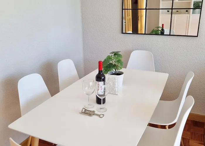 Dehesa Centro Con Parking Apartment