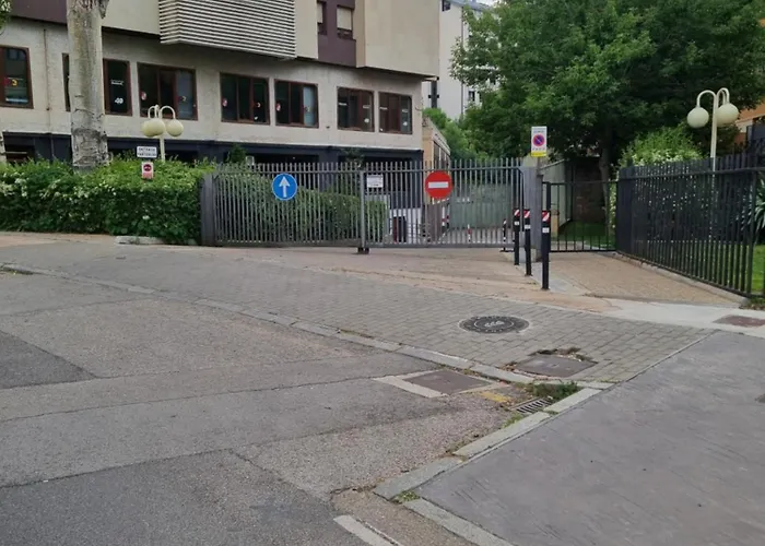 Dehesa Centro Con Parking *